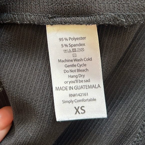 LULAROE Amelia Dress Fit and Flare Solid Black with POCKETS Size XS c25 - Picture 7 of 8